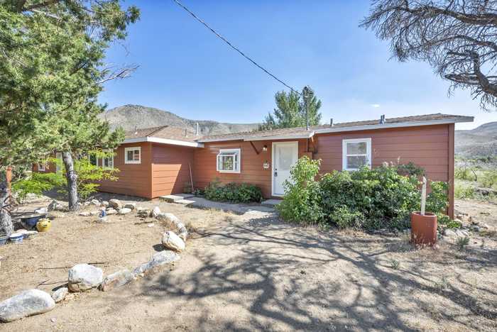 photo 2: 547 N River Lane, Coleville CA 96107