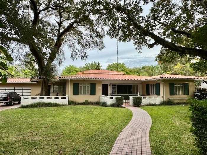 photo 1: 2415 Granada Blvd, Coral Gables FL 33134