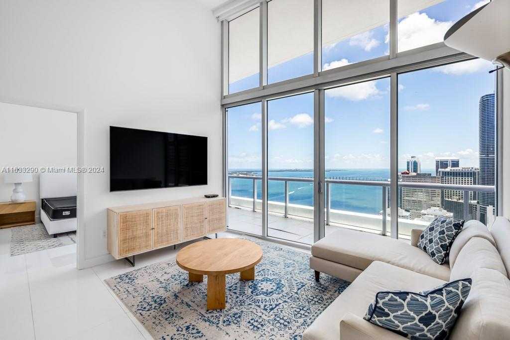 photo 2: 495 Brickell Ave Unit 4105, Miami FL 33131