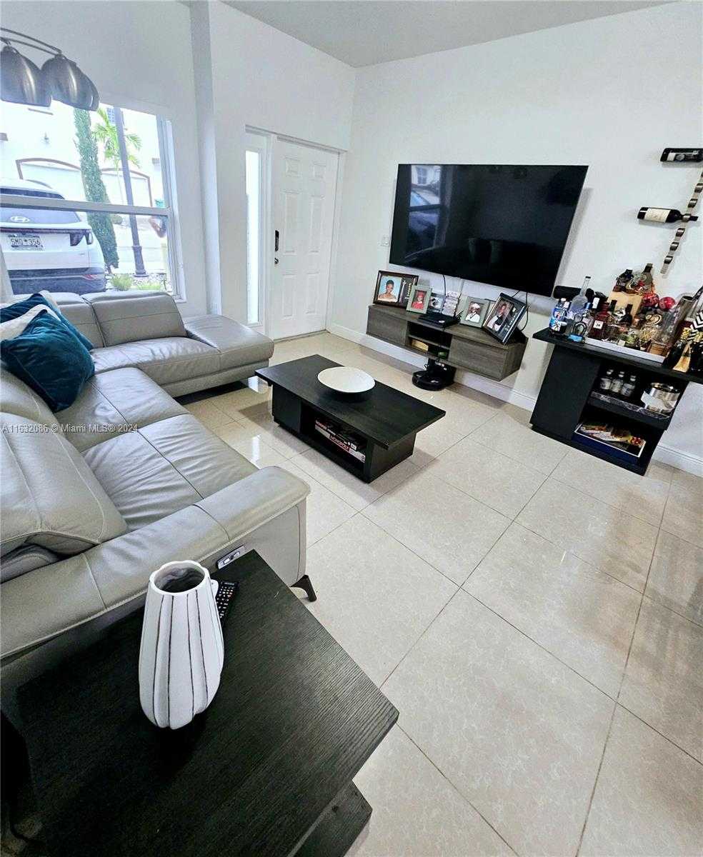 photo 3: 2840 SW 145th Ct Unit 2840, Miami FL 33175