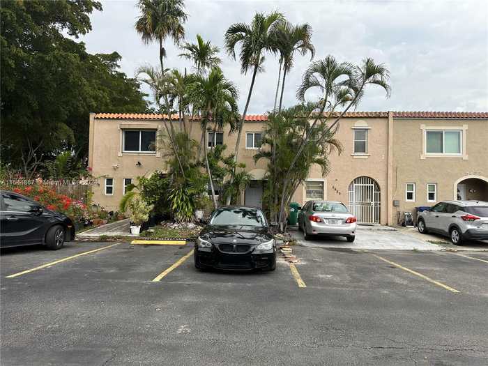 photo 1: 5437 NW 169th St Unit 5437, Miami Gardens FL 33055