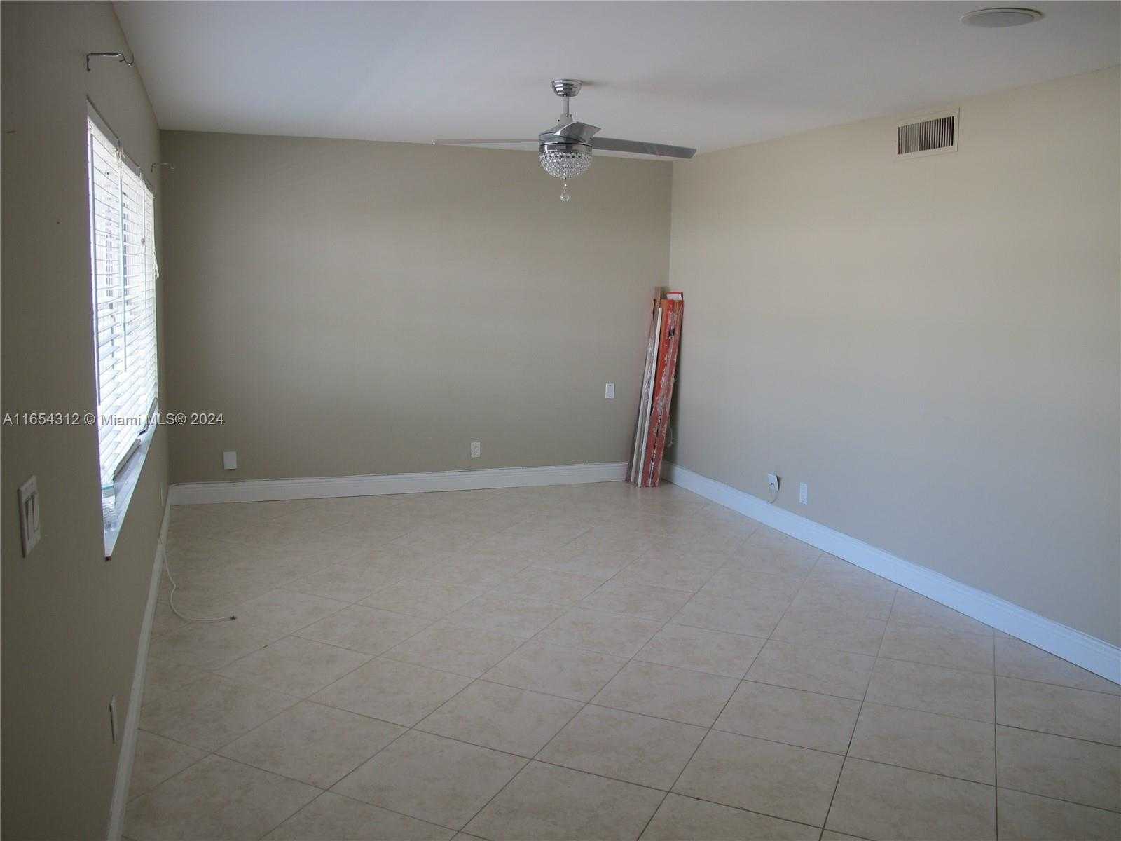 photo 2: 1800 SW 81st Ter Unit 1-16, Davie FL 33324