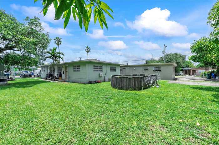 photo 2: 1539 NW 45th St, Miami FL 33142