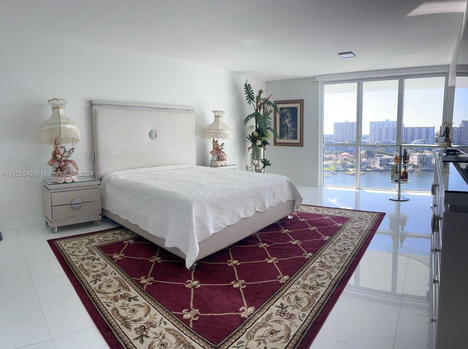 photo 1: 400 Sunny Isles Blvd Unit 906, Sunny Isles Beach FL 33160