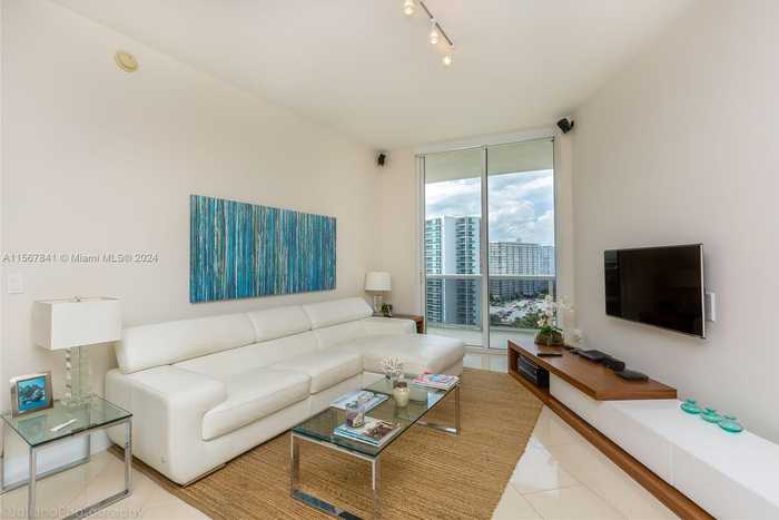 photo 1: 15811 Collins Ave Unit 1105, Sunny Isles Beach FL 33160