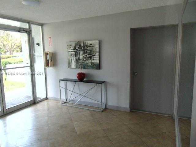 photo 3: 16518 NE 26th Ave Unit 204, North Miami Beach FL 33160