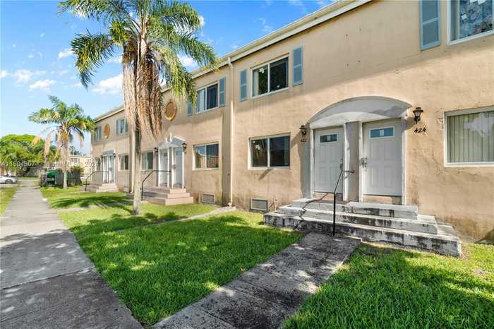 photo 17: 422 NW 84th St Unit 422, Miami FL 33150