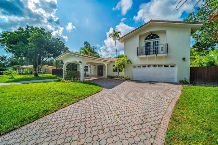 photo 2: 7100 SW 56th St, Miami FL 33155