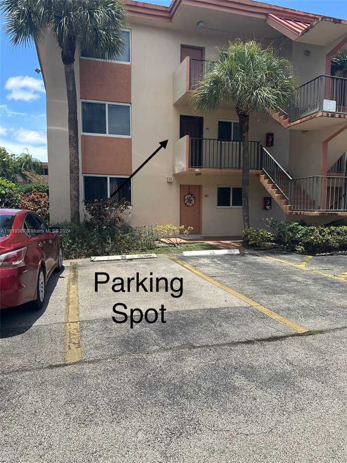 photo 2: 5945 Del Lago Cir Unit 201, Sunrise FL 33313