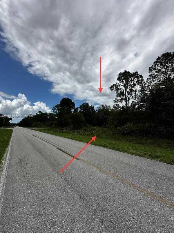 photo 3: 685 N Cabbage Palm ST, Clewiston FL 33430