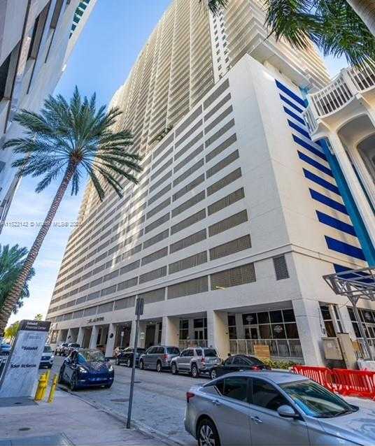 photo 3: 1200 Brickell Bay Dr Unit 1915, Miami FL 33131