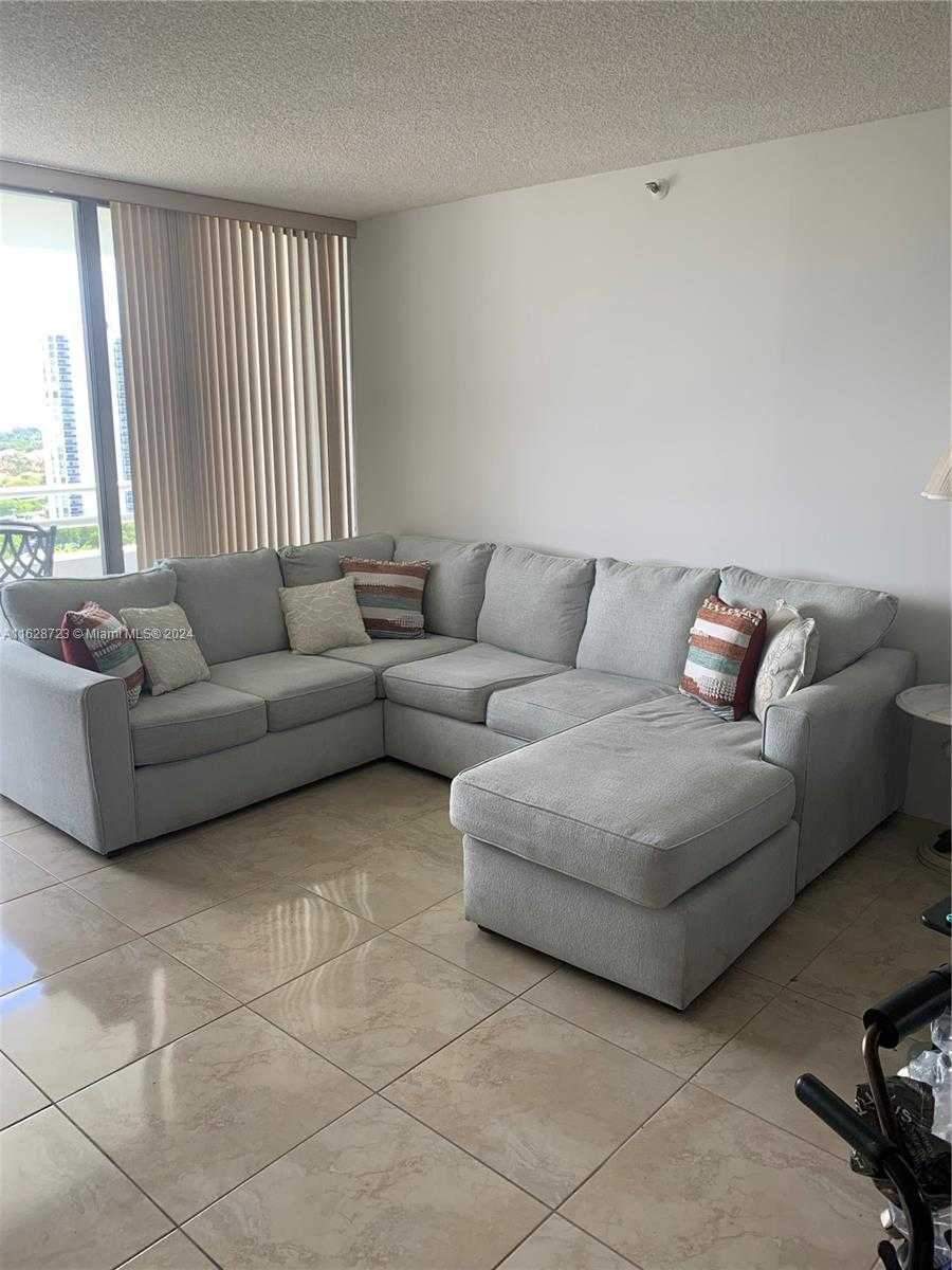 photo 3: 20225 NE 34 CT Unit 1819, Aventura FL 33180