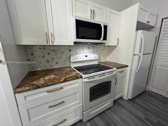 photo 3: 2622 N Nob Hill Rd Unit 2622, Sunrise FL 33322