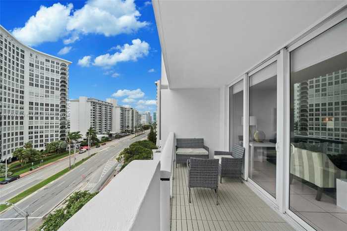 photo 25: 5601 Collins Ave Unit 823, Miami Beach FL 33140