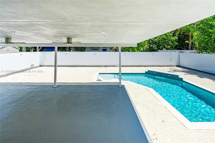 photo 31: 1645 NE 159th St, North Miami Beach FL 33162