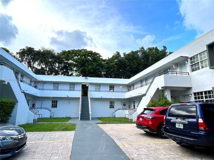 photo 1: 541 NE 62nd St Unit 13, Miami FL 33138