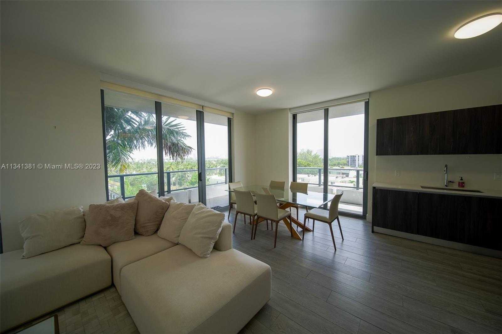 photo 3: 2960 NE 207th St Unit 610, Aventura FL 33180