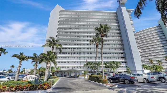 photo 2: 1920 S Ocean Dr Unit 1009, Fort Lauderdale FL 33316