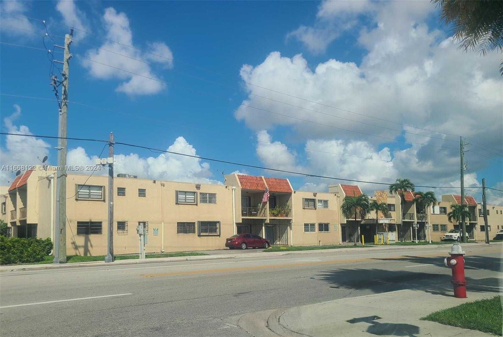 photo 1: 3800 Palm Ave Unit 209, Hialeah FL 33012