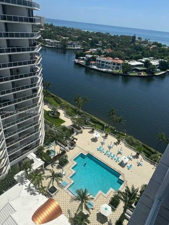 photo 2: Unit 1704, Aventura FL 33180