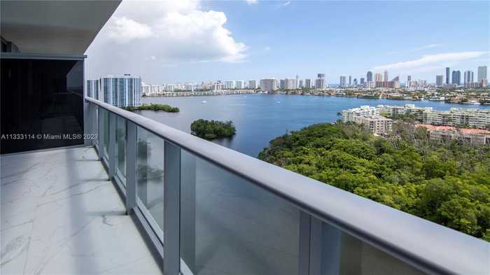 photo 1: 16385 Biscayne Blvd Unit 2016, North Miami Beach FL 33160