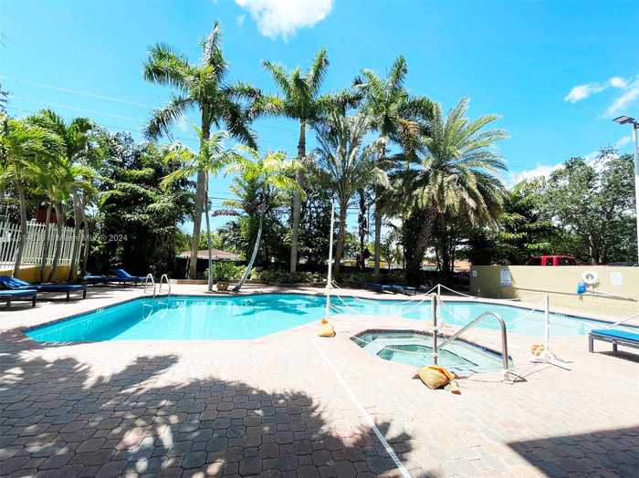 photo 2: 3500 Coral Way Unit 813, Miami FL 33145