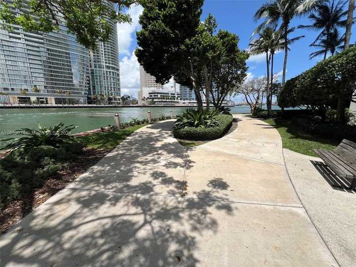 photo 85: 848 Brickell Key Dr Unit 3701, Miami FL 33131