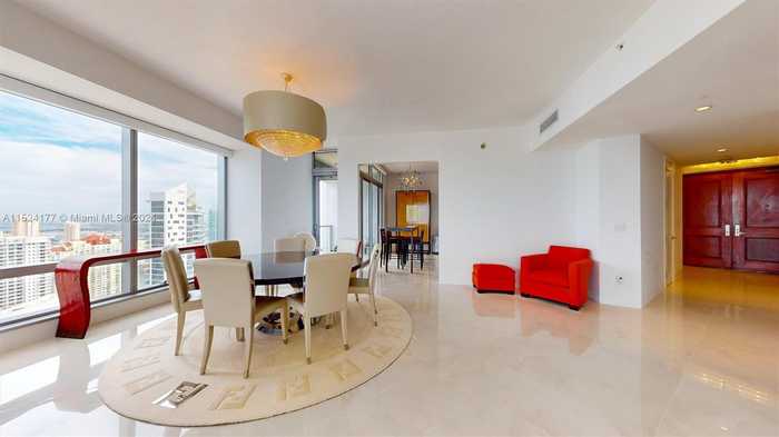 photo 2: 1425 Brickell Ave Unit 44C, Miami FL 33131