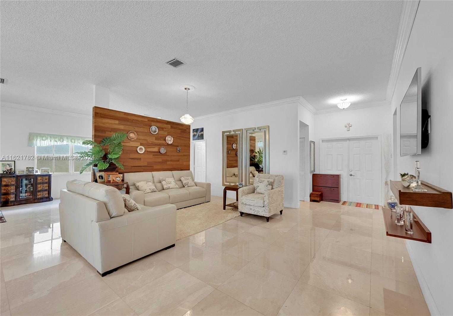 photo 2: 4050 Palmetto Trl, Weston FL 33331