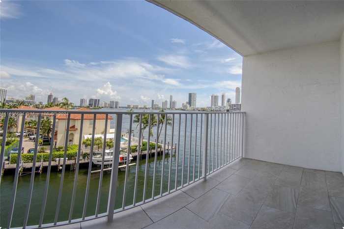 photo 2: 4000 NE 170th St Unit 501, North Miami Beach FL 33160