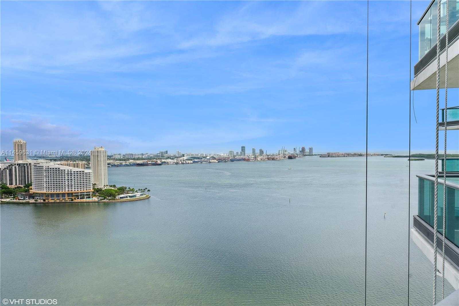 photo 3: 1331 Brickell Bay Dr Unit 2802, Miami FL 33131