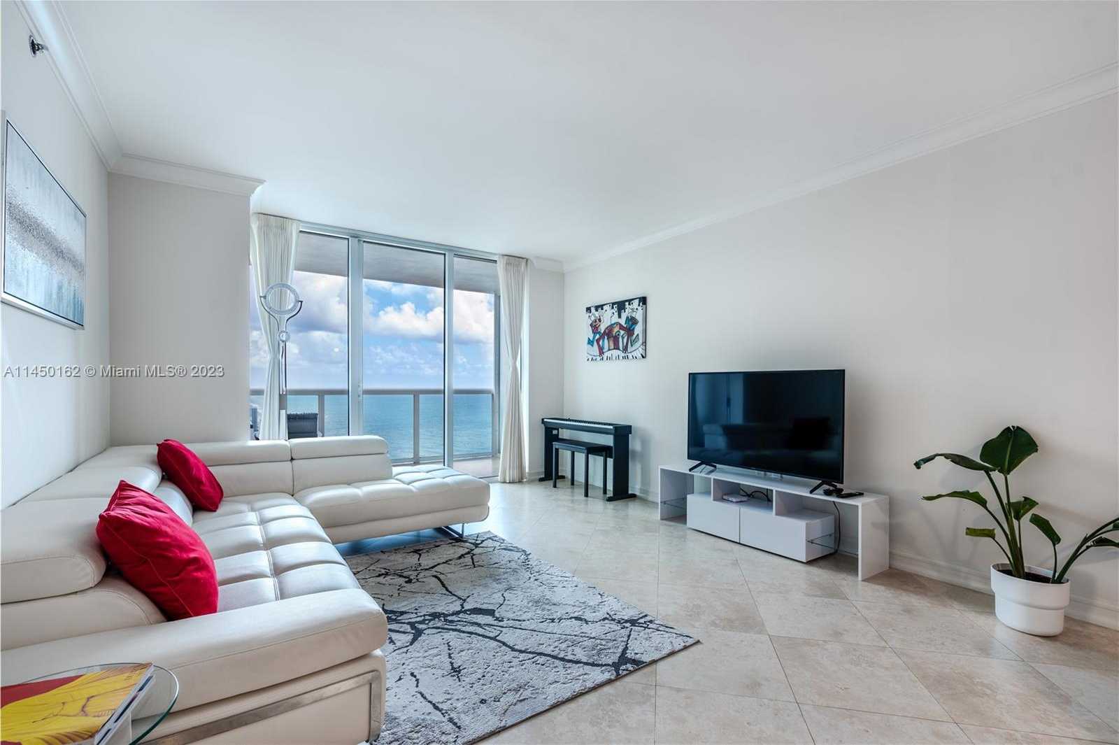 photo 2: 1830 S Ocean Dr Unit 3511, Hallandale Beach FL 33009