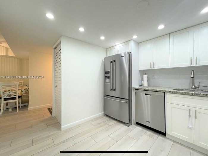 photo 2: 2600 Collins Ave Unit 206, Miami Beach FL 33140