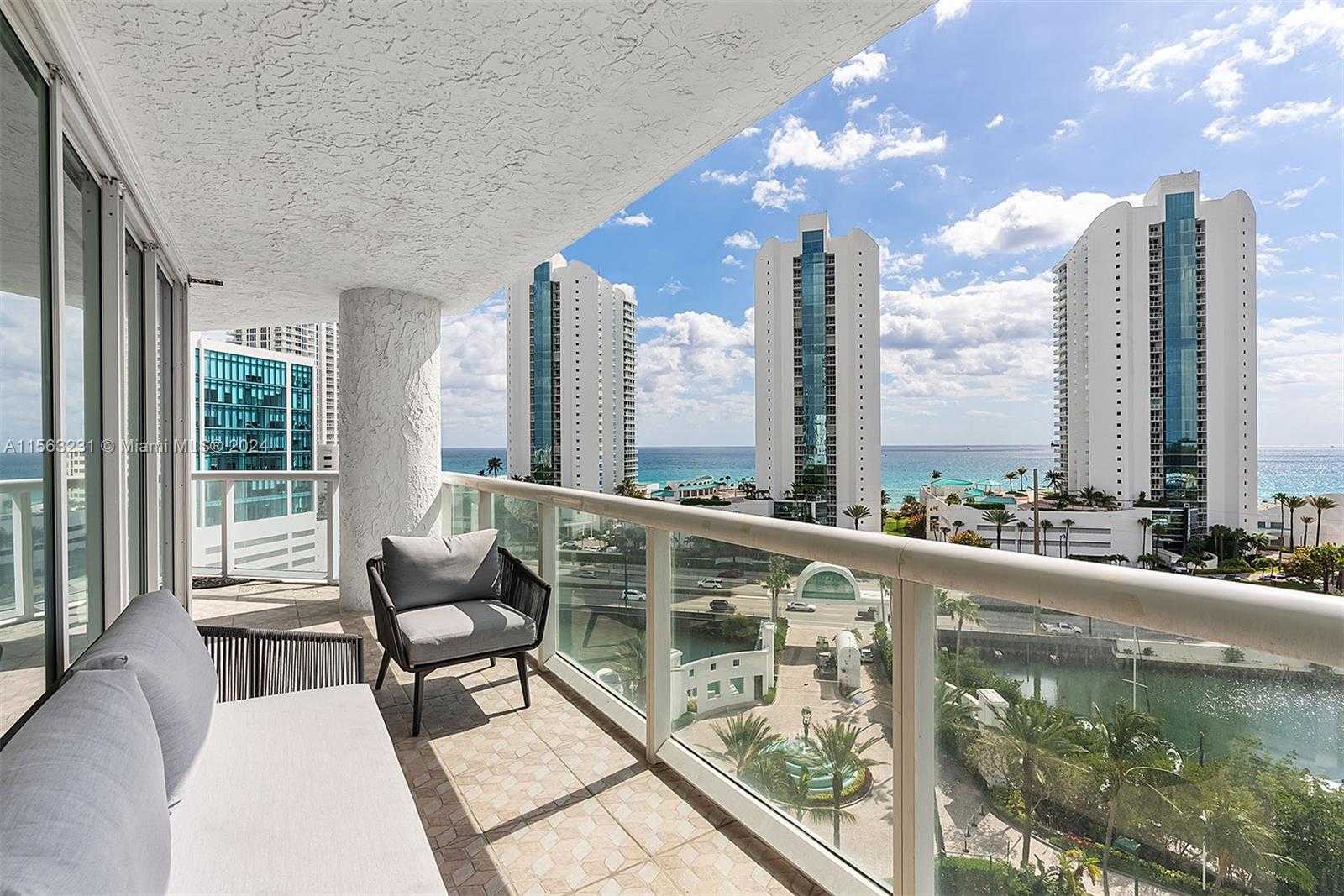 photo 1: 16400 Collins Ave Unit 1042, Sunny Isles Beach FL 33160