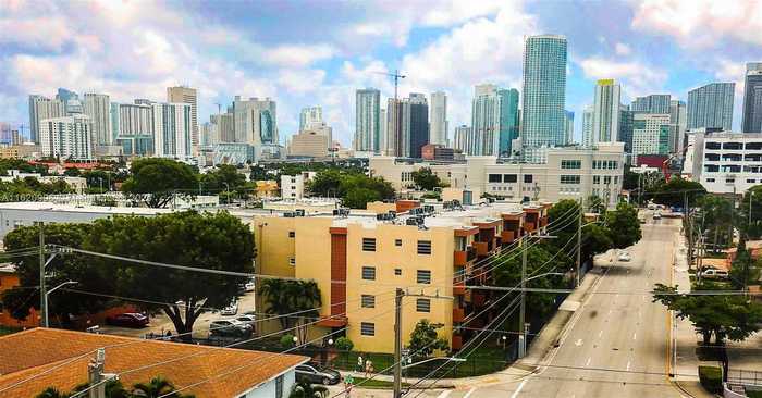 photo 1: 677 SW 9th Ave Unit 304, Miami FL 33130