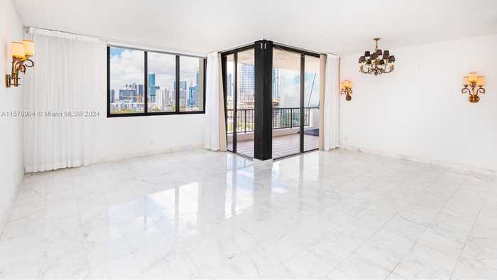 photo 2: 1581 Brickell Ave Unit 1107, Miami FL 33129