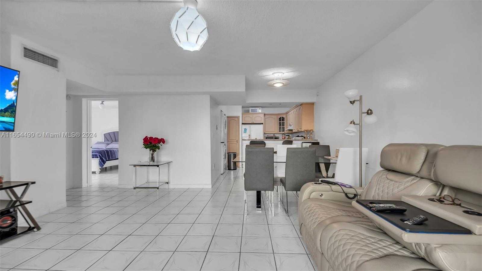 photo 3: 15480 SW 82nd Ln Unit 218, Miami FL 33193