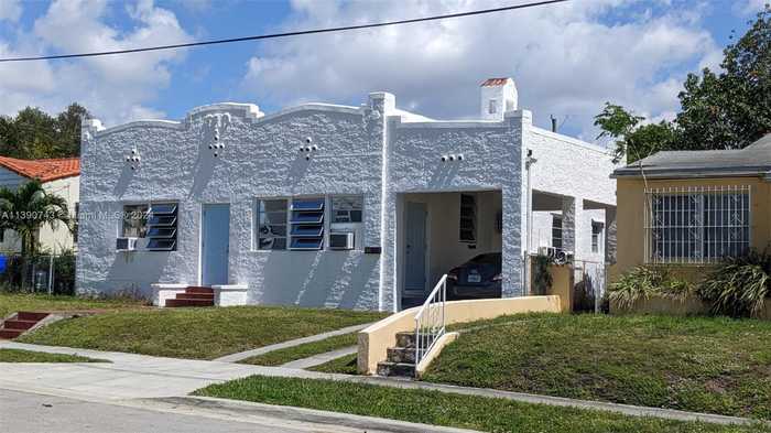 photo 1: 1637 SW 19th St, Miami FL 33145