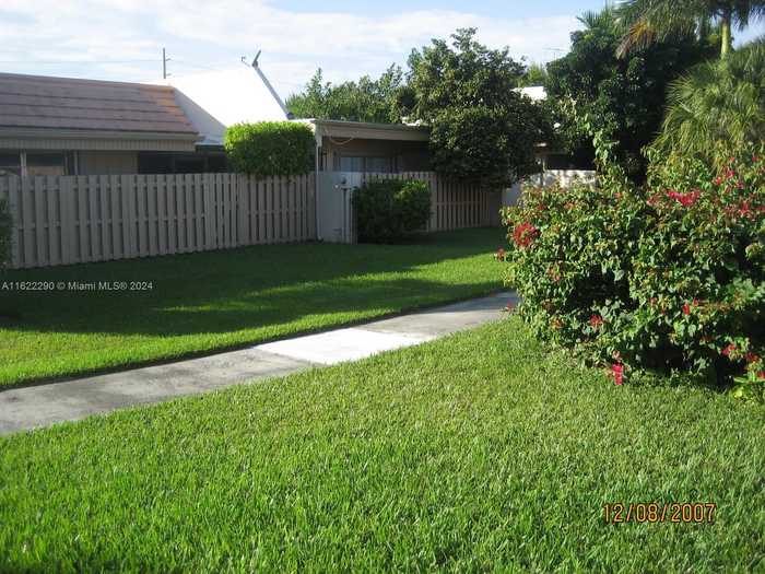 photo 2: 8137 SW 83rd Pl Unit 8137, Miami FL 33143