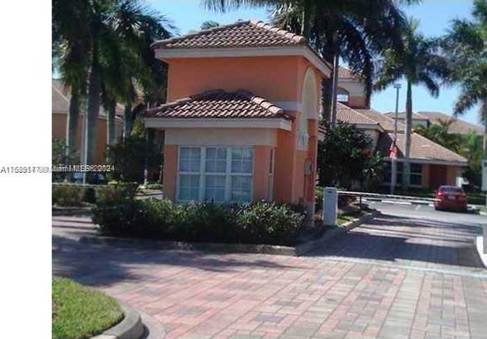 photo 2: Unit 202J, Davie FL 33314