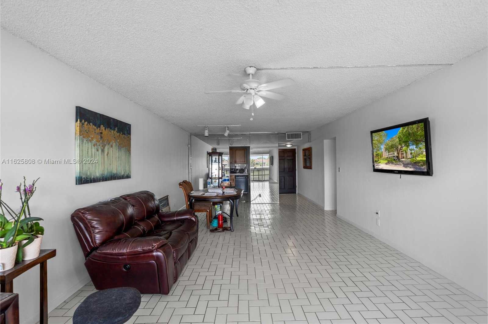 photo 3: 3301 Spanish Moss Ter Unit 209, Lauderhill FL 33319