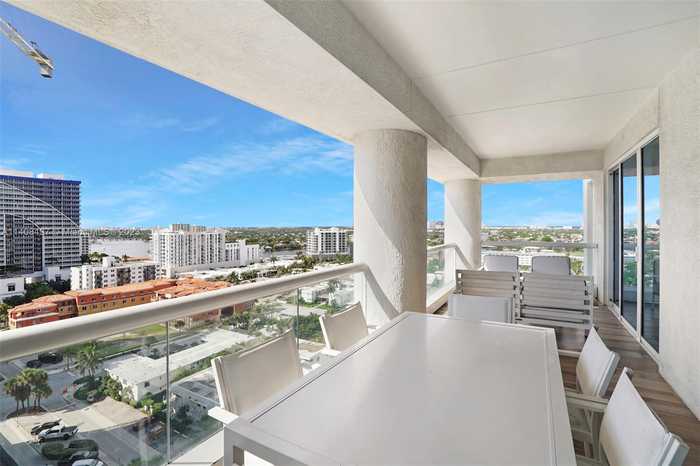 photo 2: 551 N Fort Lauderdale Beach Blvd Unit R2005, Fort Lauderdale FL 33304