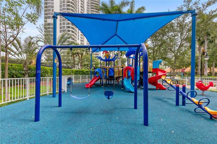 photo 36: 3600 Mystic Pointe Dr Unit 407, Aventura FL 33180