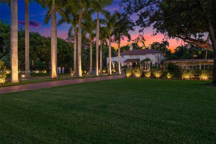 photo 1: 7601 Old Cutler Rd, Coral Gables FL 33143