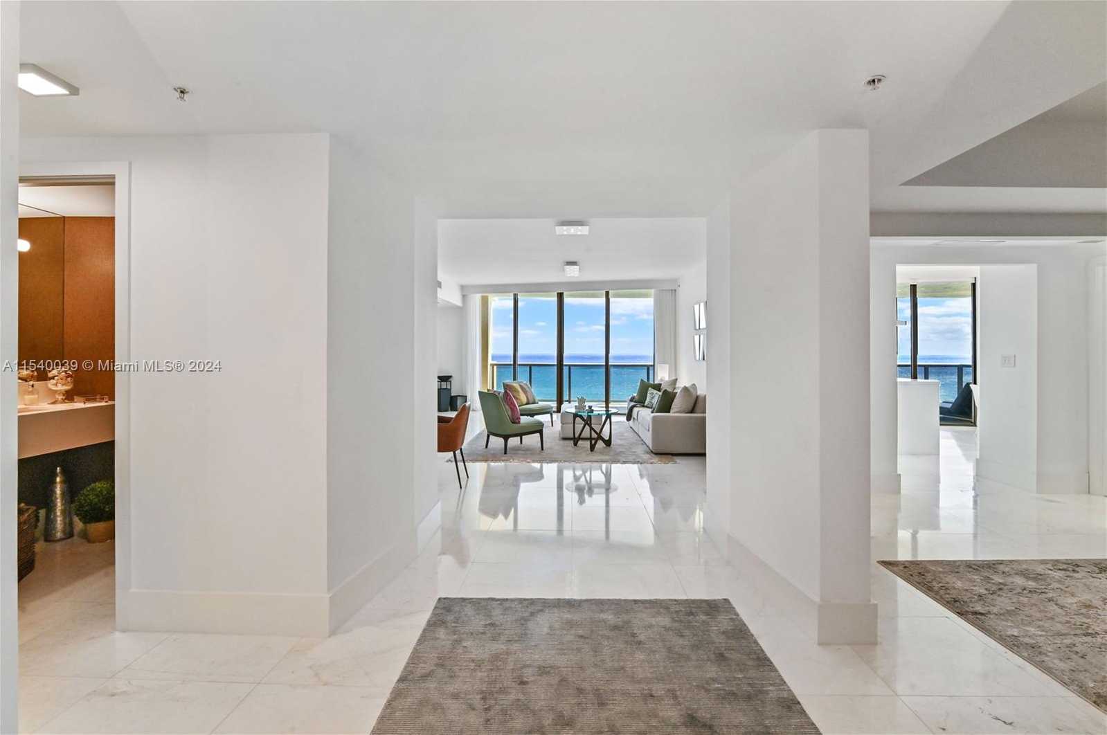 photo 2: 16275 Collins Ave Unit 1501, Sunny Isles Beach FL 33160