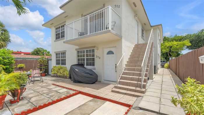 photo 19: 370 W 19th St, Hialeah FL 33010