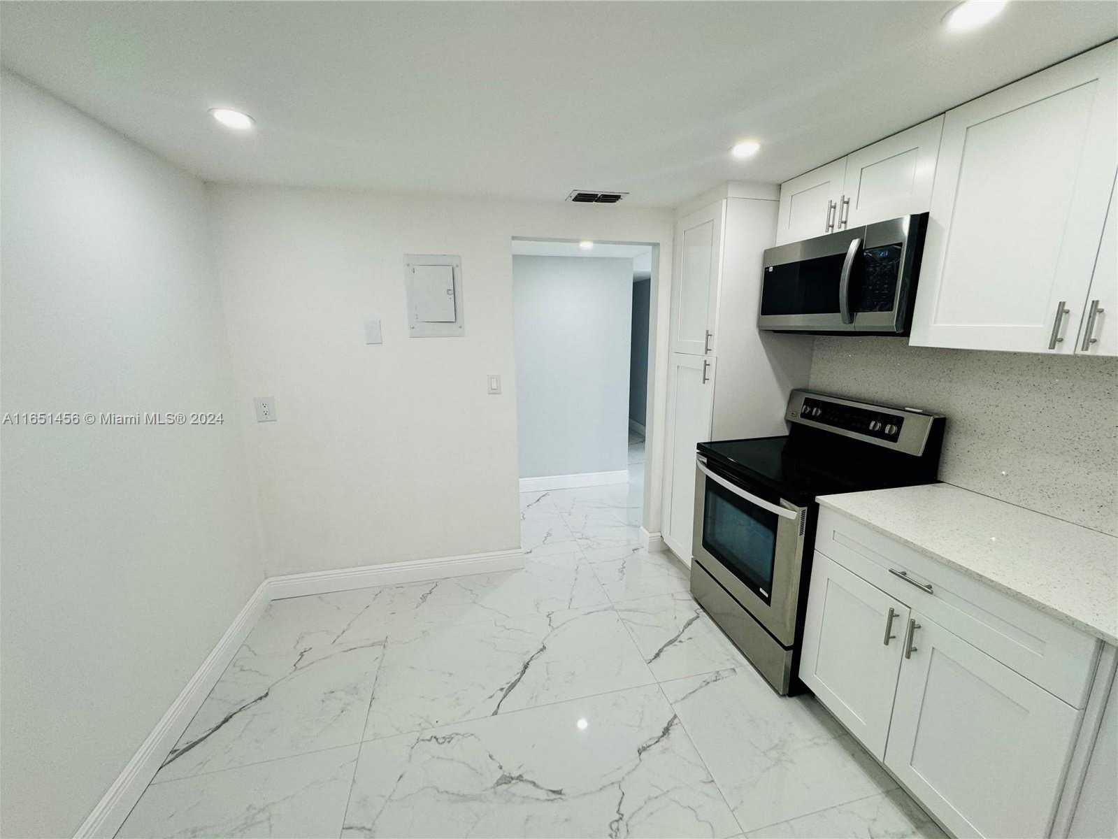 photo 2: 3280 Spanish Moss Ter Unit 410, Lauderhill FL 33319