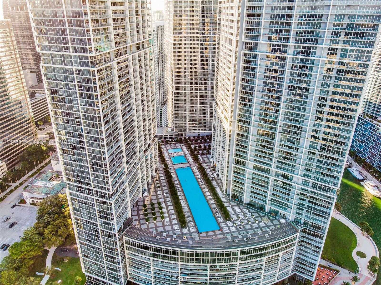 photo 3: 465 Brickell Ave Unit 5503, Miami FL 33131