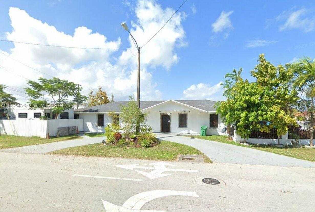 photo 2: 598 SW 121st Ave, Miami FL 33184