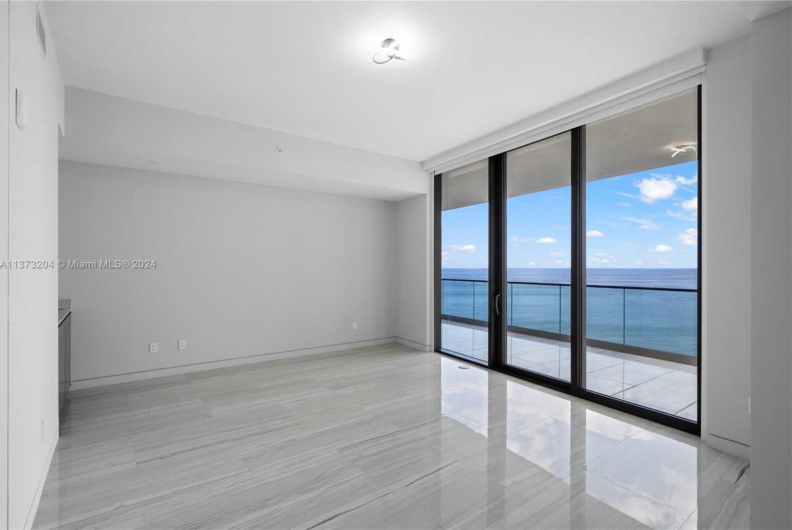 photo 3: 18975 Collins Ave Unit 1004, Sunny Isles Beach FL 33160